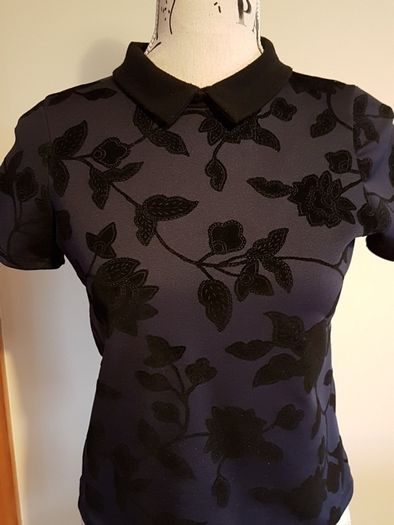 Size 8 Navy and Black Top