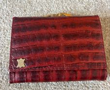 Vintage Leather Kiss Lock Coin Purse /Wallet