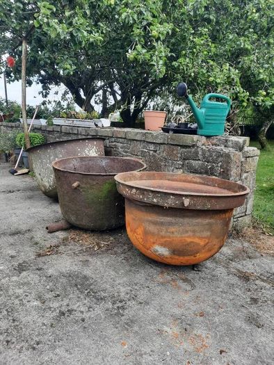 famine pots