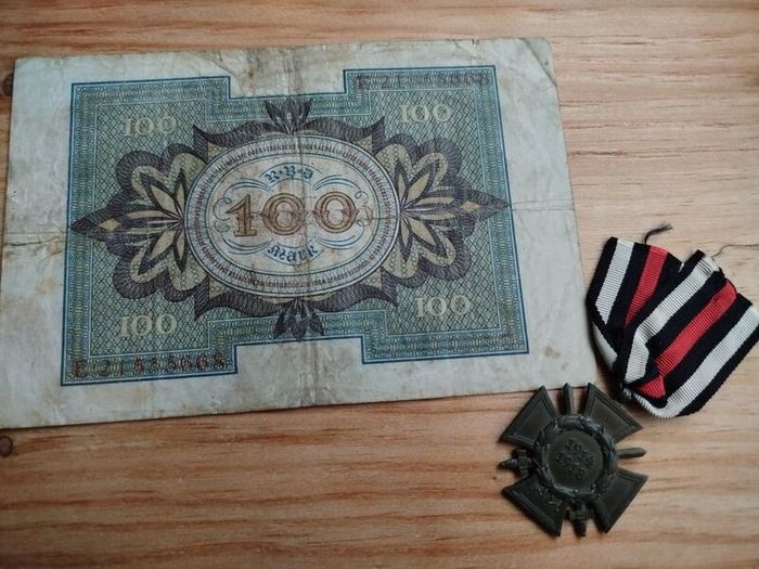 WWI German Hindenburg Cross Medal + 1920 100 Mark Banknote / Military & Currency Bundle