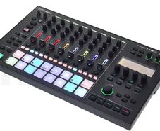 Roland MC-707