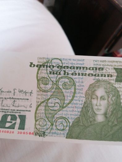 A/UNC 1986 Irish One Pound Banknote
