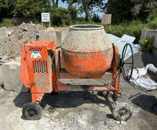 Cement Mixer - Key Start XT200 Belle