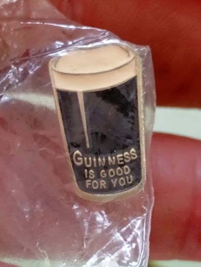 Guinness vintage pin badge