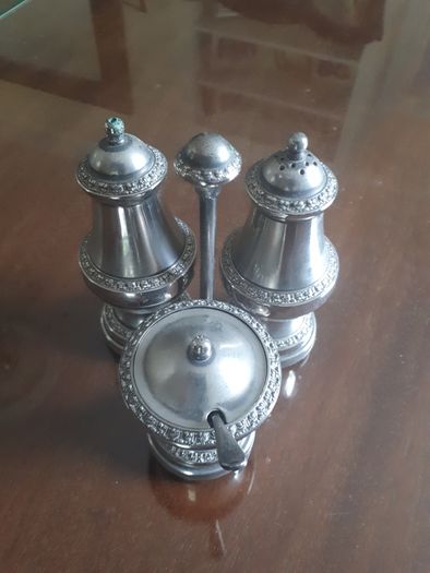Beautiful cruet set