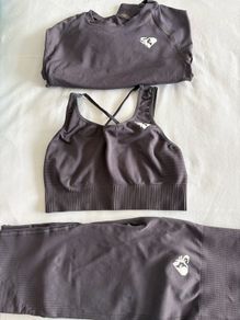 3-piece sports outfit in size S
