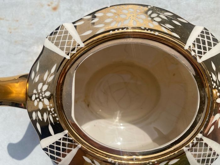 Saddler Teapot (Please Read)