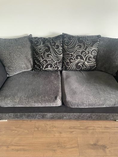 3 + 2 seater sofa suite