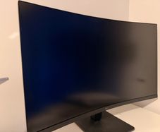 LG 32 Curved Full HD Monitor 100Hz Excellent Condition