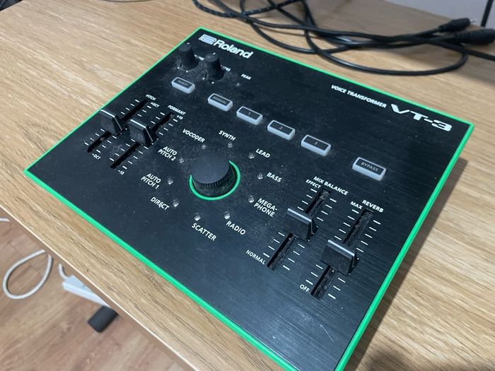 Roland VT-3 Voice Transformer