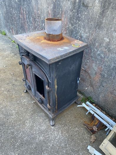 solid stove with back boiler
