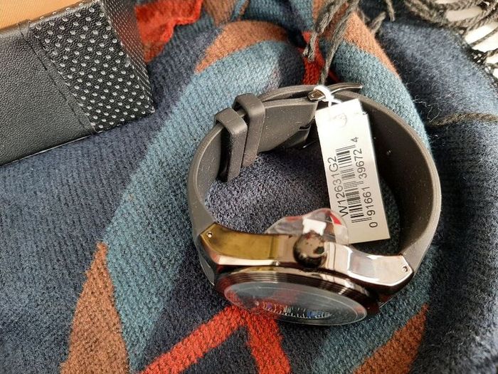 New Guess steel watch in Box