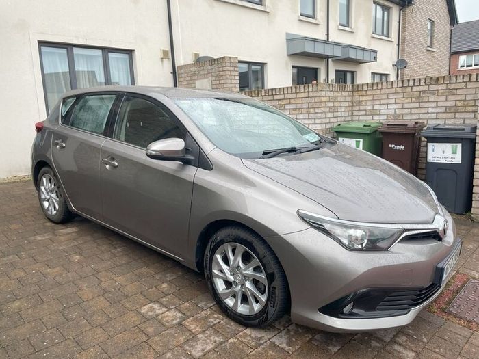 Toyota Auris 2016