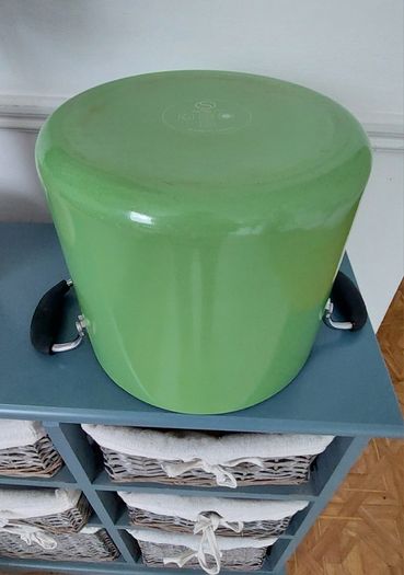 Pan with lid