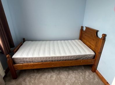 Free single bed & mattress