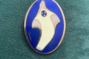 Vintage Chuna Seal brooch