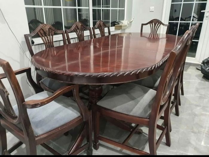 Extendable antique dining table for 8