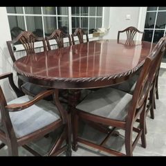 Extendable antique dining table for 8