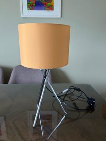 Tripod table lamp with shade