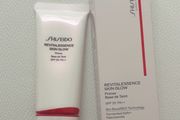 Shiseido Revitalessence Skin Glow Primer SPF 25 (30ml)