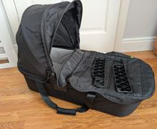 Baby jogger carrycot / bassinet for double buggy