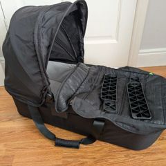 Baby jogger carrycot / bassinet for double buggy