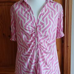 BNWTS Dunnes ladies pink and white short sleeve blouse size 18