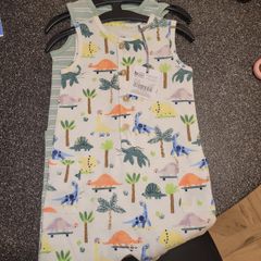 Brand new with tags sleeveless Baby romper 2 piece set