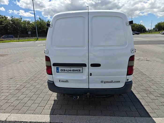 2003 Toyota hiace