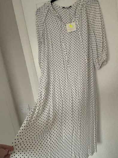 Brand new polka dot dress - size 12/14/16