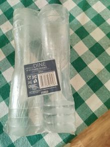 Plastic wine glasses 4 packets with 8 glasses in each