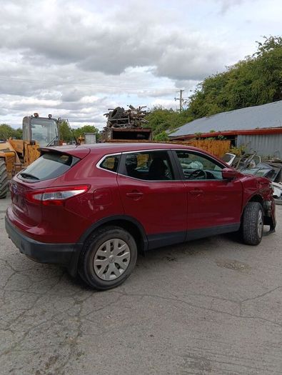 Breaking Nissan qashqai 2016