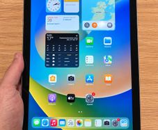 Apple iPad 6th Generation 32GB
