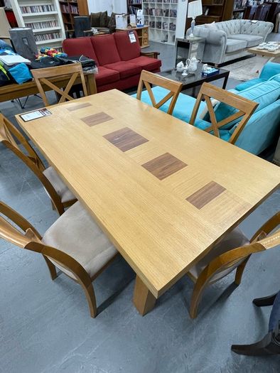 Dining Table w/ 6 Chairs