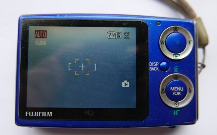 Fujifilm FinePix Z10fd 7.2 MP Digital Camera Blue - Working