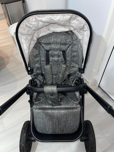 Venicci Tinum travel system