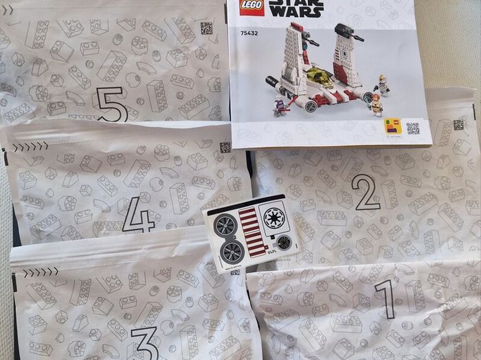 LEGO Star Wars, 75432, V-19 Torrent Starfighter Set