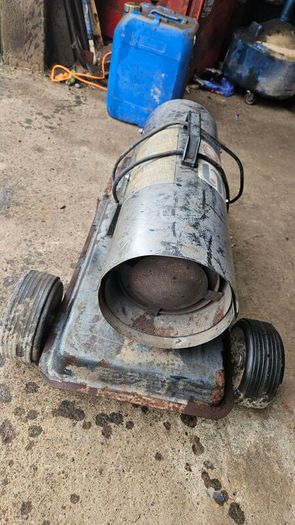 Garage/shed heater