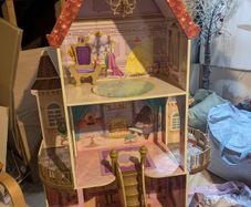 Disney Princess Belle Enchanted Doll House