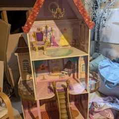 Disney Princess Belle Enchanted Doll House