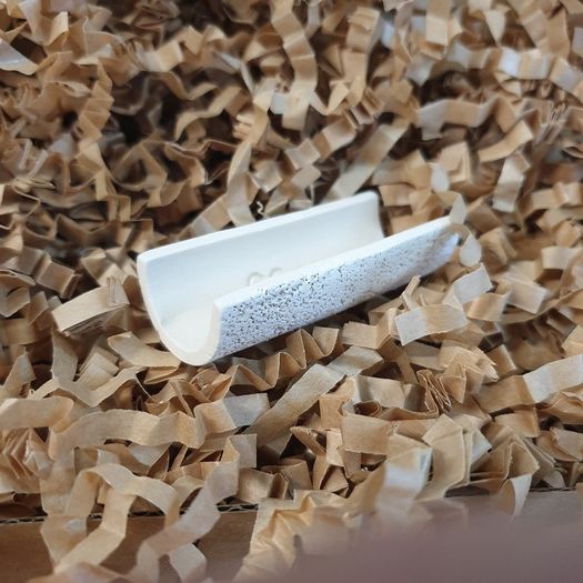 Ceramic tunnel ecru 6.5 x 2.5 x 1.5cm