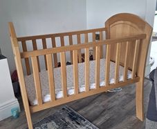 baby cot