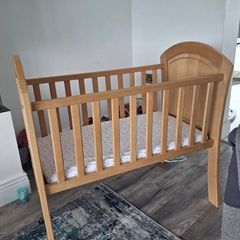baby cot
