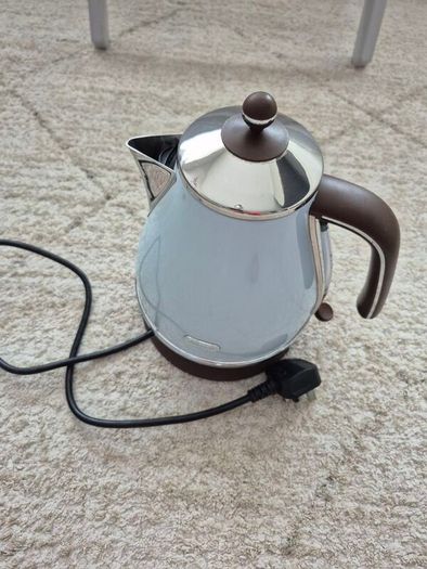 delonghi kettle and toaster