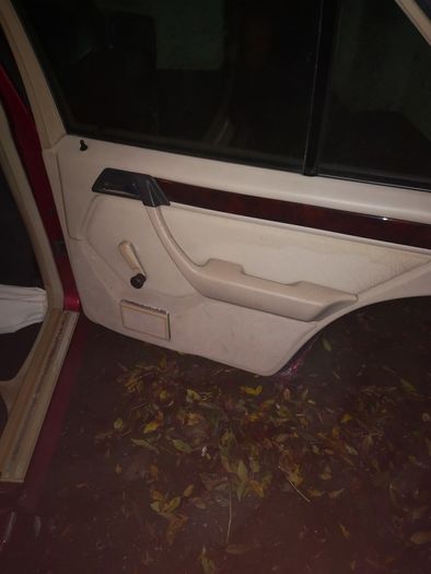 Mercedes W124 e200 Interior