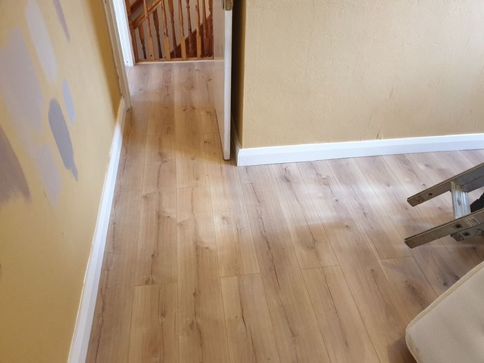 Laminate flooring service