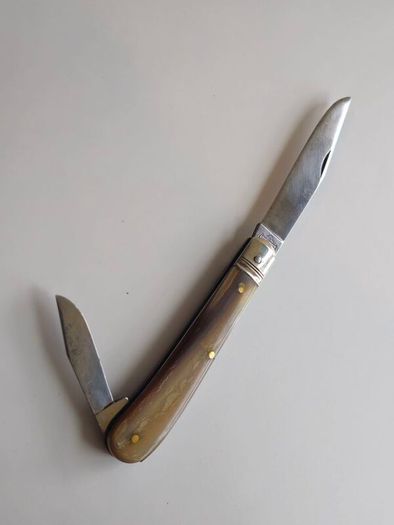 Antique 1930s Victoria Victorinox Swiss Army Knife Farmers Knife with Buffalo Horn handle Rare Collectable