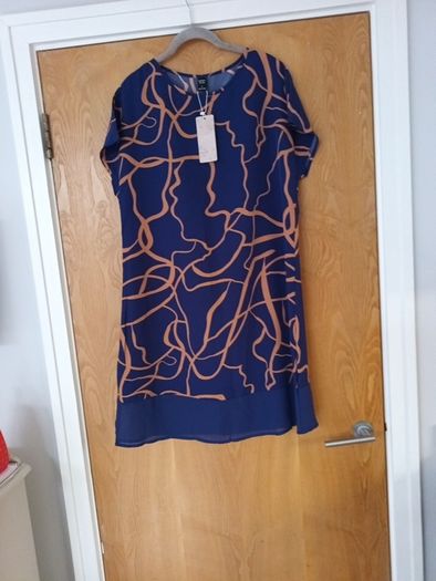Emery Rose Dress    S.- L - 14.     B.N.W.T