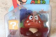 Nintendo 2026 Super Mario - Goomba Figure with Question Block 10cm NEW
