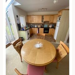 Dining room table and 6chairs